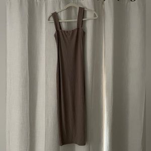 Ribbed midi dress